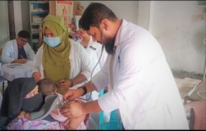 চিকিৎসা সেবা দিচ্ছেন মুন্নু মেডিকেল কলেজ হাসপাতালের চিকিৎসক