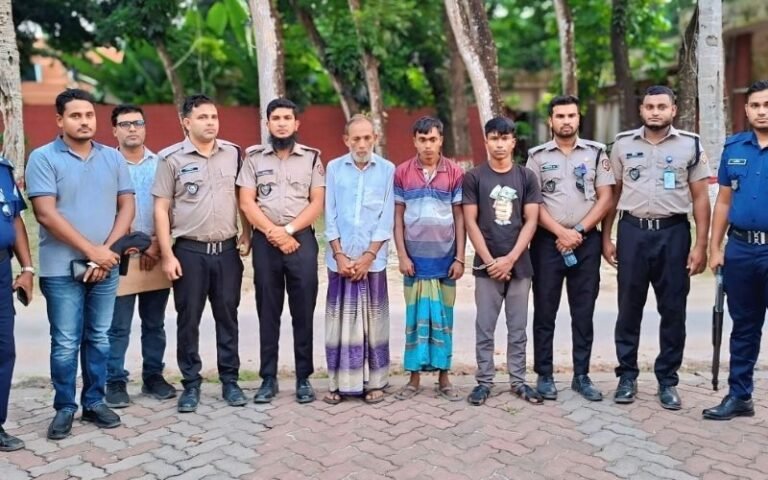 ঘিওর পশ্চিম জাবরায় গাঁজা সেবনের দায়ে তিনজনের বিভিন্ন মেয়াদে কারাদণ্ড