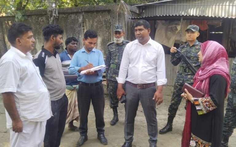 মেয়াদোত্তীর্ণ ময়দা ও নিম্নমানের তেল, নোংরা পরিবেশ। জরিমানা ফুচকা বিক্রেতাকে