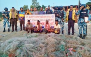 মানিকগঞ্জে পদ্মা-যমুনায় ৩০ হাজার মিটার জাল জব্দ, ৪ জেলের কারাদণ্ড